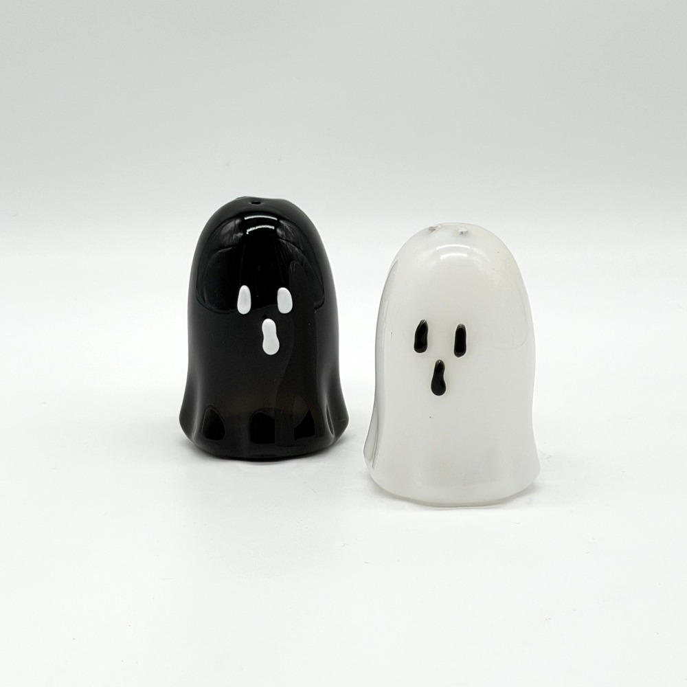ONE HUNDRED 80 DEGREES Ghost Salt Pepper Shakers Black White Halloween Spooky